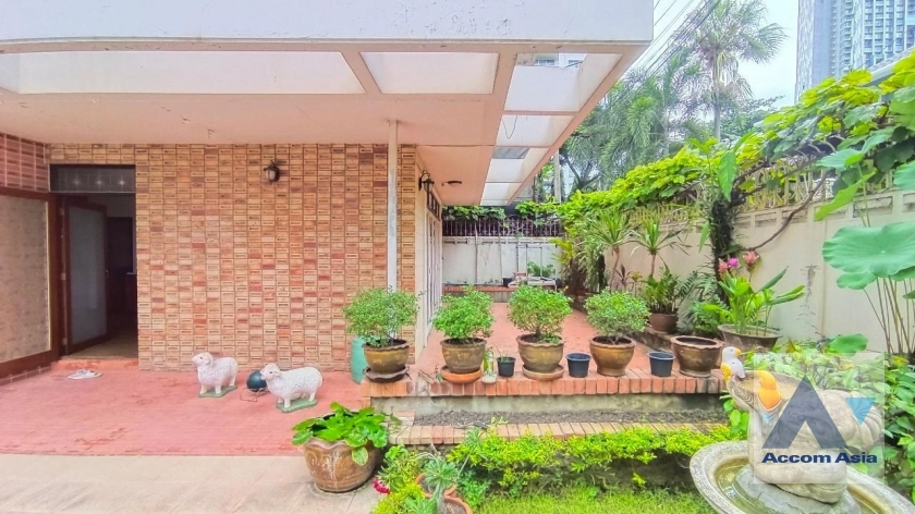 35  3 br House for rent and sale in Sathorn ,Bangkok BTS Chong Nonsi 1714115