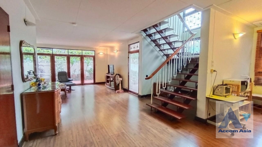 20  3 br House for rent and sale in Sathorn ,Bangkok BTS Chong Nonsi 1714115