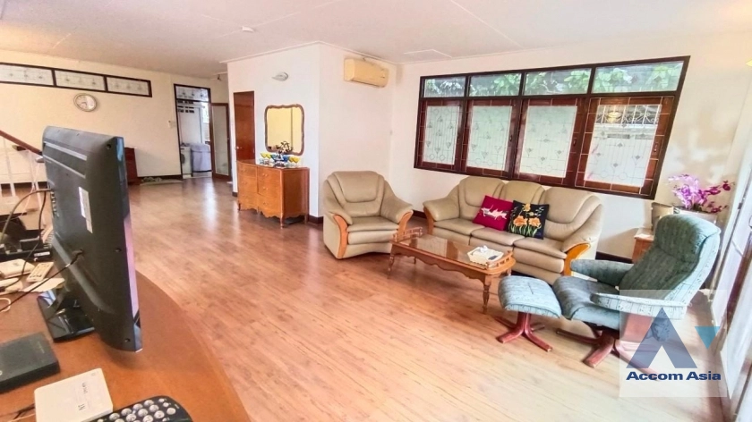  1  3 br House for rent and sale in Sathorn ,Bangkok BTS Chong Nonsi 1714115