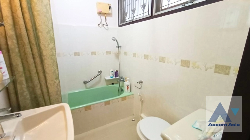 32  3 br House for rent and sale in Sathorn ,Bangkok BTS Chong Nonsi 1714115