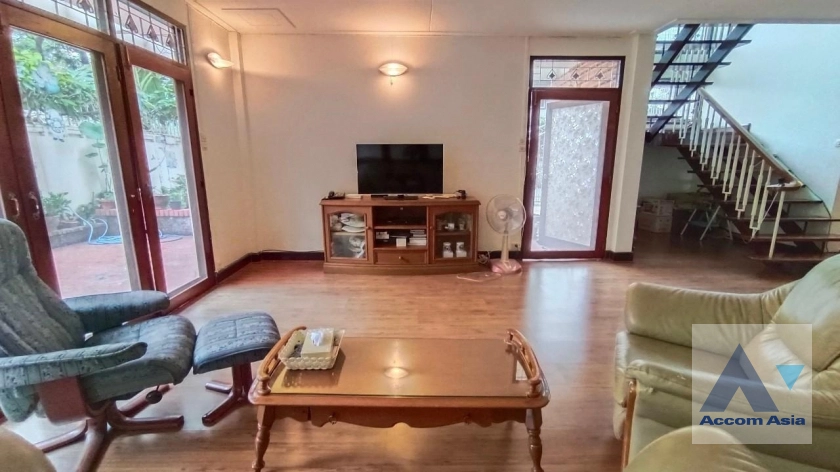 4  3 br House for rent and sale in Sathorn ,Bangkok BTS Chong Nonsi 1714115