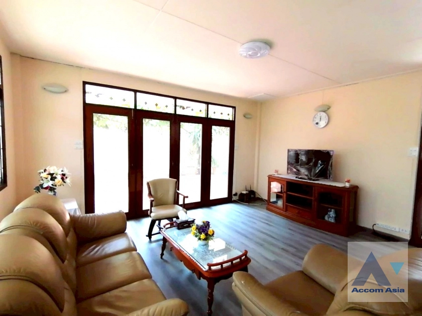 9  3 br House for rent and sale in Sathorn ,Bangkok BTS Chong Nonsi 1714115