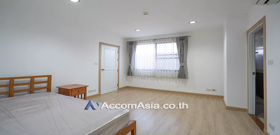 6  3 br Apartment For Rent in Sathorn ,Bangkok BTS Sala Daeng - MRT Lumphini at Secluded Ambiance 1414116