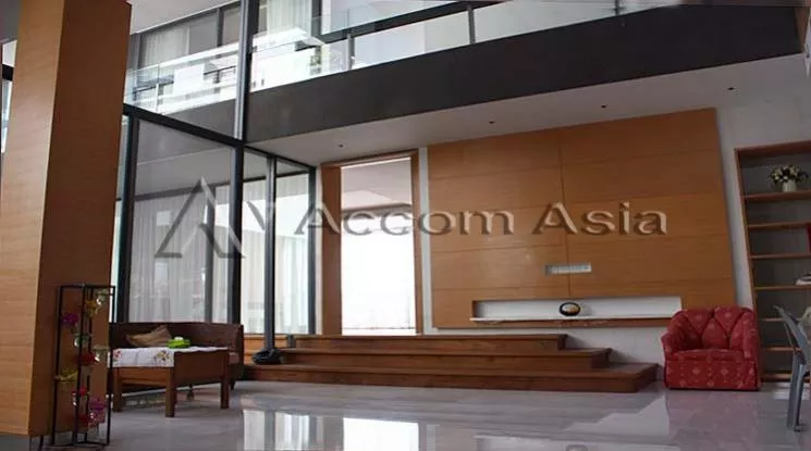 Private Swimming Pool |  4 Bedrooms  House For Rent in Sathorn, Bangkok  near BTS Sala Daeng (1914119)