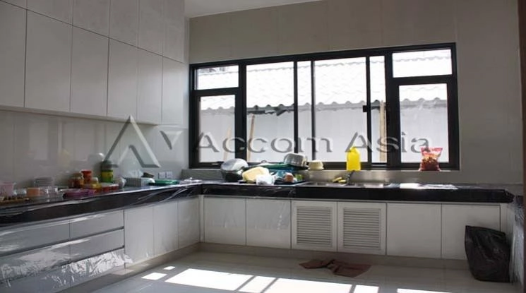 6  4 br House For Rent in Sathorn ,Bangkok BTS Sala Daeng 1914119