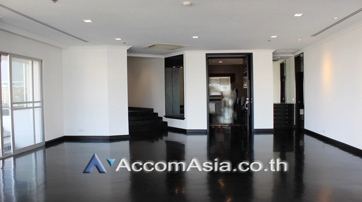  The Contemporary Living Apartment  4 Bedroom for Rent BTS Chong Nonsi in Sathorn Bangkok