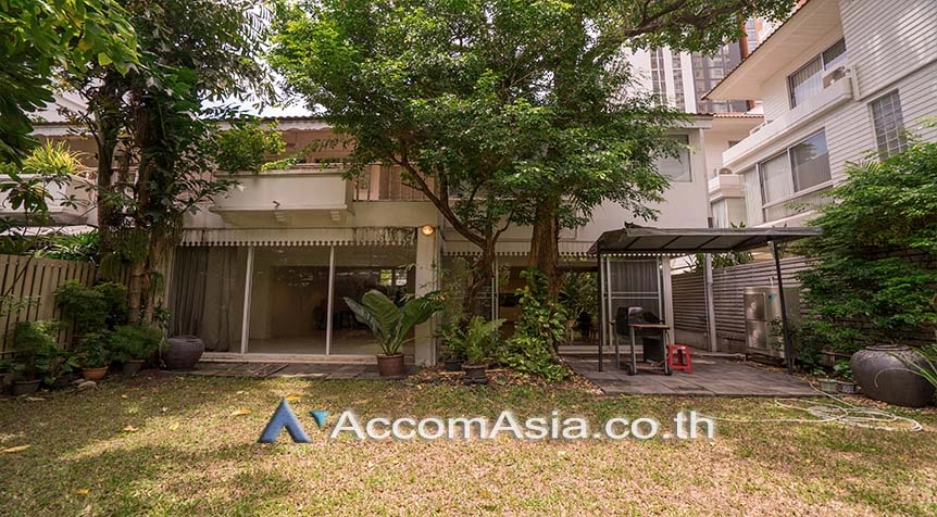unitPet friendly |  3 Bedrooms  House For Rent in Sukhumvit, Bangkok  near BTS Phrom Phong (2314124)