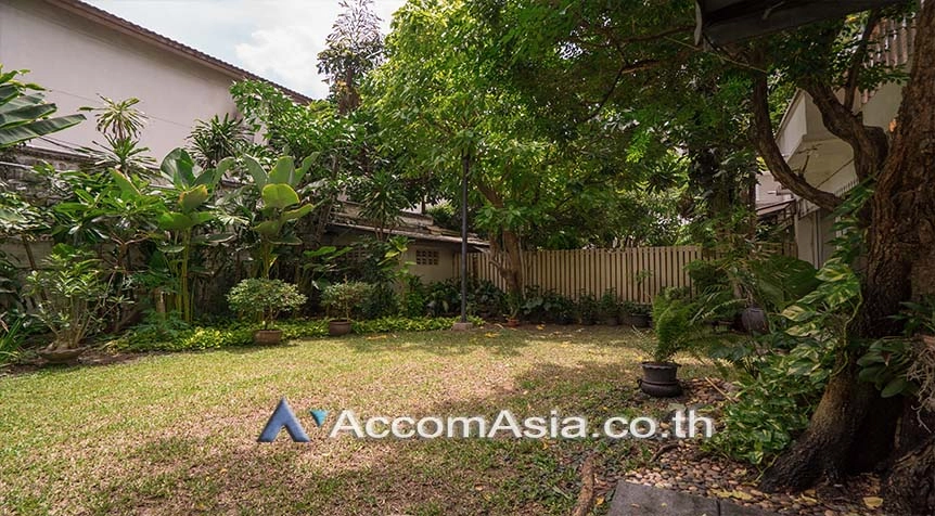 unitPet friendly |  3 Bedrooms  House For Rent in Sukhumvit, Bangkok  near BTS Phrom Phong (2314124)