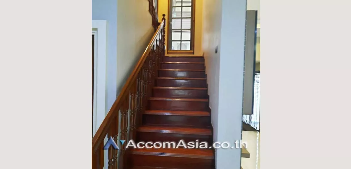 10  4 br House for rent and sale in Sukhumvit ,Bangkok BTS Thong Lo at Sukhumvit Villa 50079