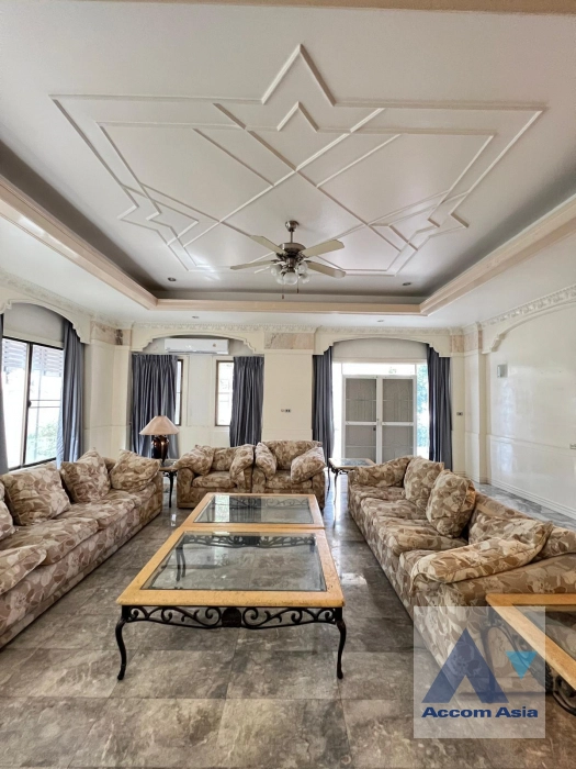 5  9 br House For Rent in Sukhumvit ,Bangkok BTS Thong Lo at Sukhumvit Villa 50081