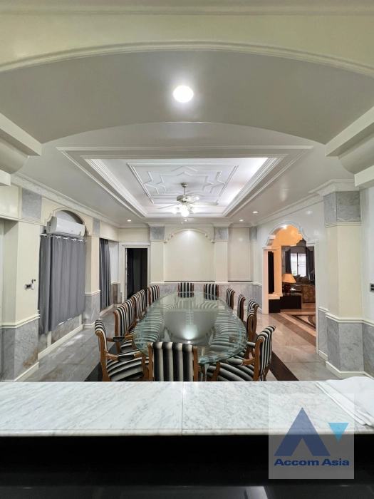 14  9 br House For Rent in Sukhumvit ,Bangkok BTS Thong Lo at Sukhumvit Villa 50081