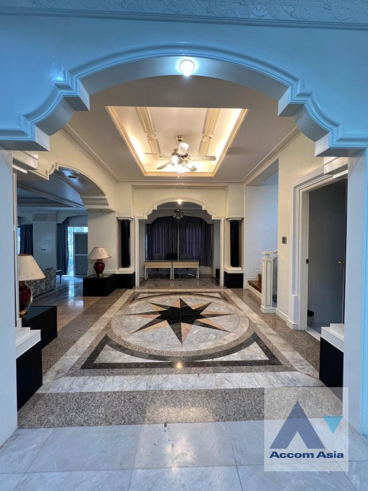 7  9 br House For Rent in Sukhumvit ,Bangkok BTS Thong Lo at Sukhumvit Villa 50081