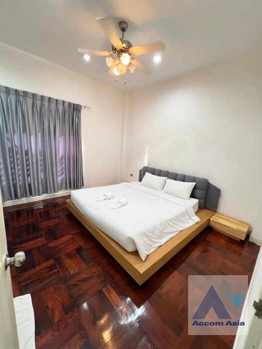 39  9 br House For Rent in Sukhumvit ,Bangkok BTS Thong Lo at Sukhumvit Villa 50081
