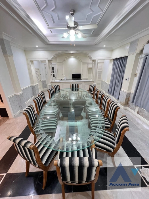 15  9 br House For Rent in Sukhumvit ,Bangkok BTS Thong Lo at Sukhumvit Villa 50081