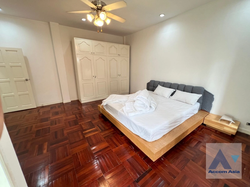 33  9 br House For Rent in Sukhumvit ,Bangkok BTS Thong Lo at Sukhumvit Villa 50081
