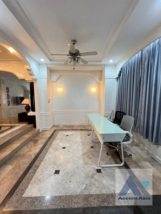 10  9 br House For Rent in Sukhumvit ,Bangkok BTS Thong Lo at Sukhumvit Villa 50081