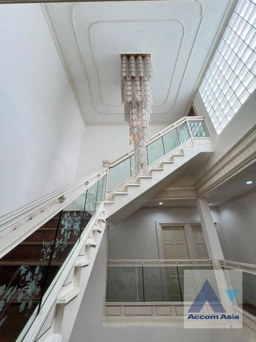 27  9 br House For Rent in Sukhumvit ,Bangkok BTS Thong Lo at Sukhumvit Villa 50081