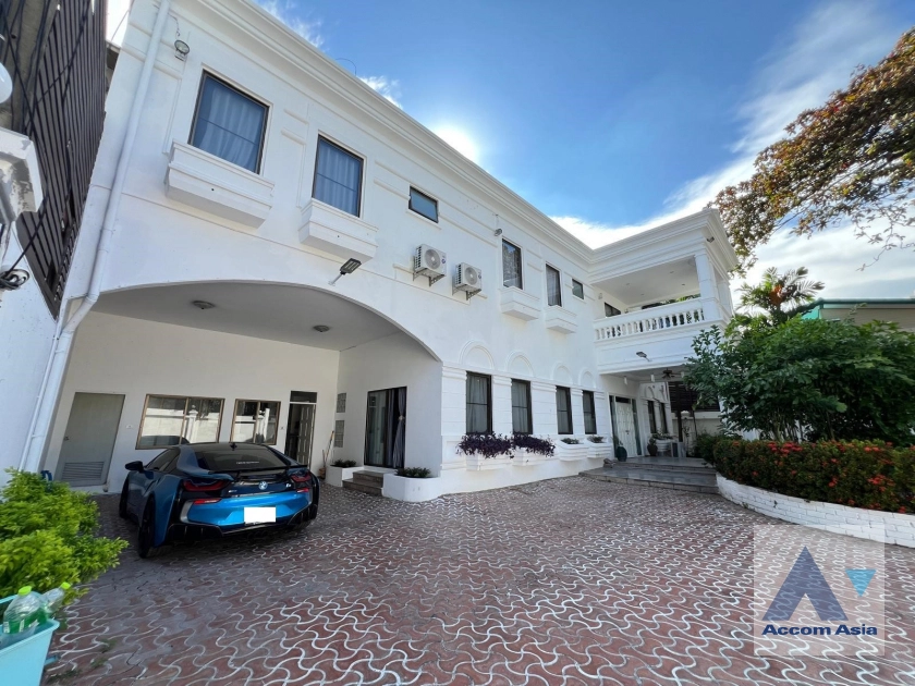 52  9 br House for rent and sale in Sukhumvit ,Bangkok BTS Thong Lo at Sukhumvit Villa 50081