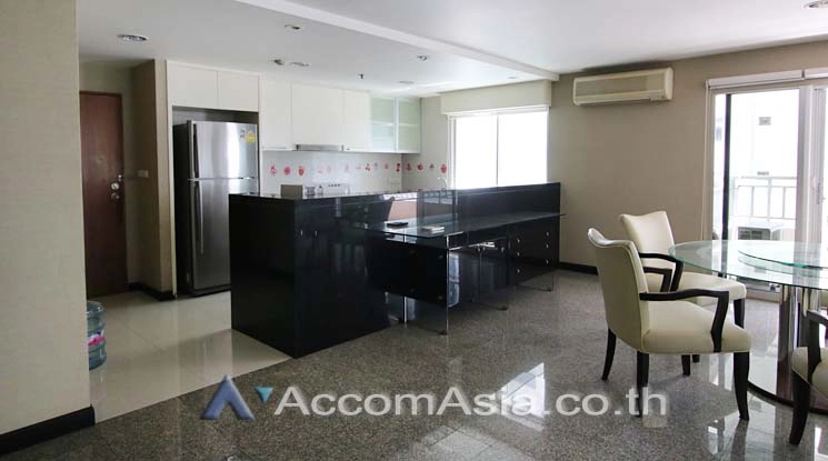 unit 3 Bedrooms  Condominium For Rent in Sathorn, Bangkok  near BTS Sala Daeng - MRT Lumphini (1514212)