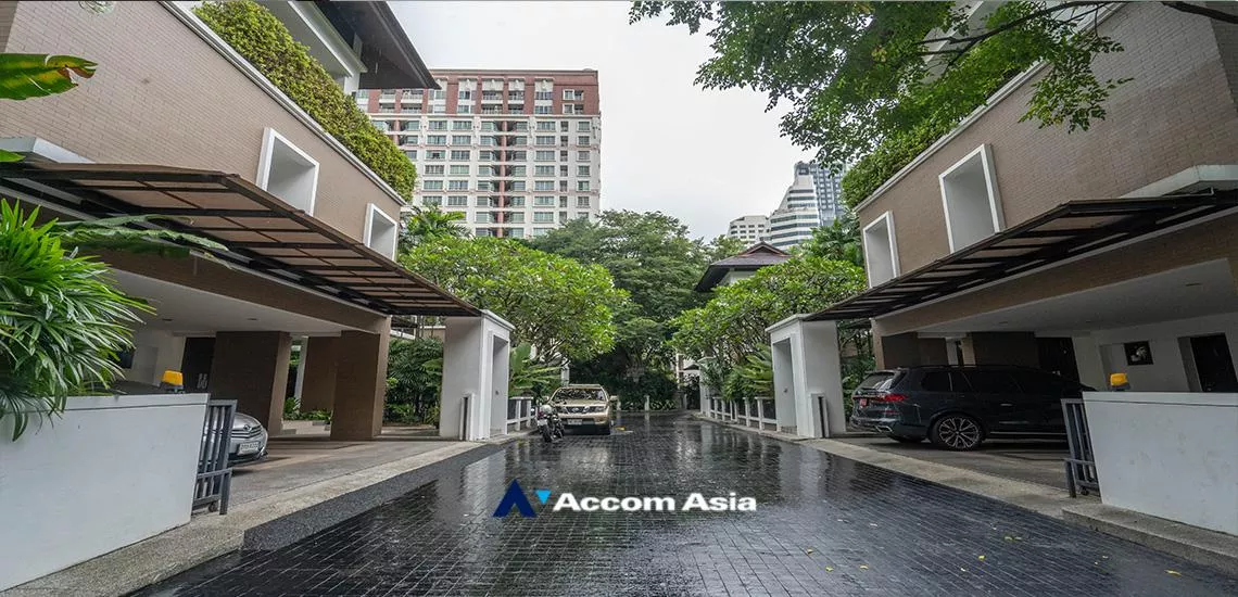  2  4 br House For Rent in Sukhumvit ,Bangkok BTS Asok - MRT Sukhumvit at House with pool Exclusive compound 1814229