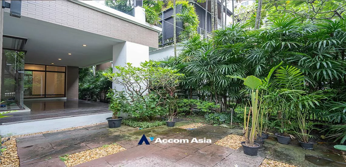 5  4 br House For Rent in Sukhumvit ,Bangkok BTS Asok - MRT Sukhumvit at House with pool Exclusive compound 1814229