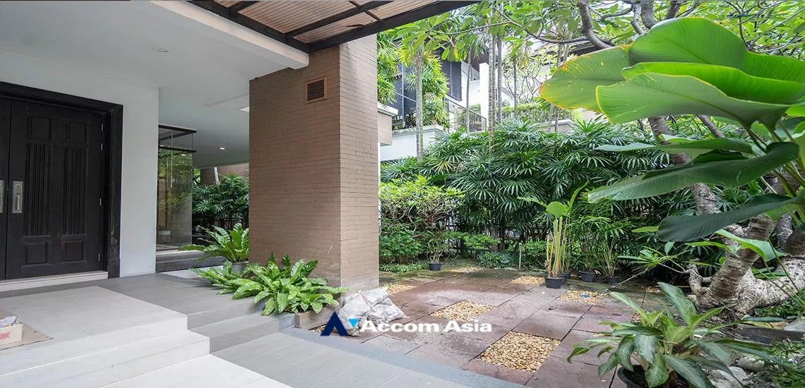 6  4 br House For Rent in Sukhumvit ,Bangkok BTS Asok - MRT Sukhumvit at House with pool Exclusive compound 1814229