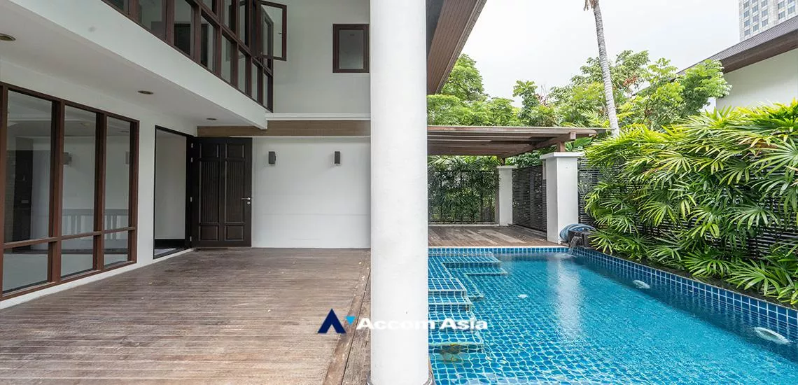 8  4 br House For Rent in Sukhumvit ,Bangkok BTS Asok - MRT Sukhumvit at House with pool Exclusive compound 1814229