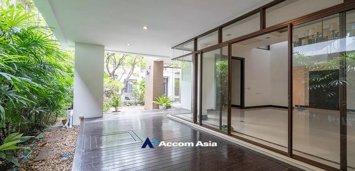 11  4 br House For Rent in Sukhumvit ,Bangkok BTS Asok - MRT Sukhumvit at House with pool Exclusive compound 1814229