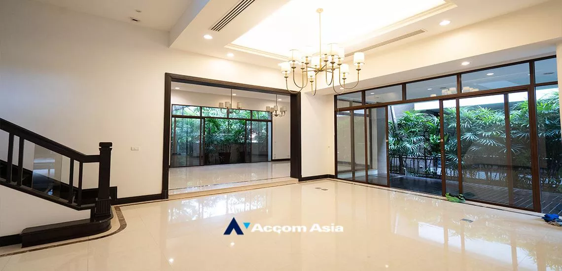 13  4 br House For Rent in Sukhumvit ,Bangkok BTS Asok - MRT Sukhumvit at House with pool Exclusive compound 1814229