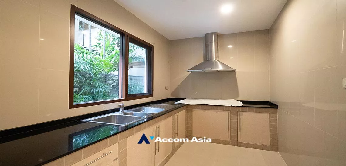 16  4 br House For Rent in Sukhumvit ,Bangkok BTS Asok - MRT Sukhumvit at House with pool Exclusive compound 1814229