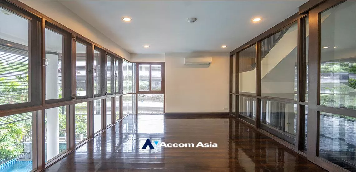 18  4 br House For Rent in Sukhumvit ,Bangkok BTS Asok - MRT Sukhumvit at House with pool Exclusive compound 1814229