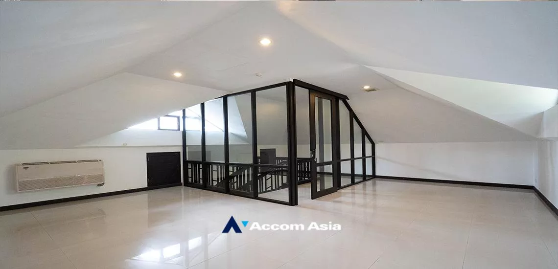 20  4 br House For Rent in Sukhumvit ,Bangkok BTS Asok - MRT Sukhumvit at House with pool Exclusive compound 1814229