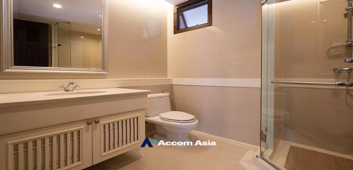 30  4 br House For Rent in Sukhumvit ,Bangkok BTS Asok - MRT Sukhumvit at House with pool Exclusive compound 1814229