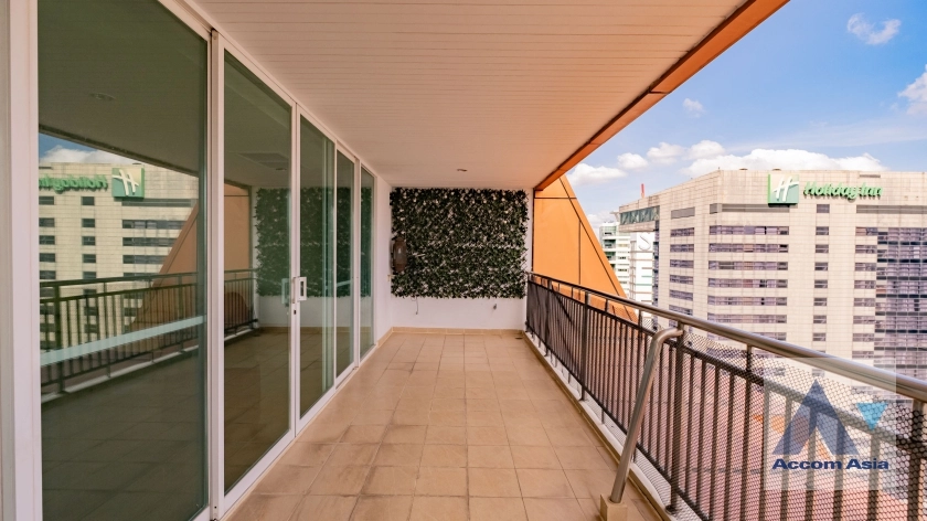  1  4 br Apartment For Rent in Sukhumvit ,Bangkok BTS Phrom Phong at Apartment with Top Facilities, Close to Emshere 1414281