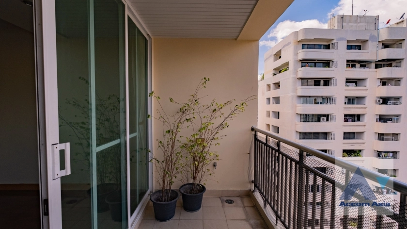 9  4 br Apartment For Rent in Sukhumvit ,Bangkok BTS Phrom Phong at Apartment with Top Facilities, Close to Emshere 1414281