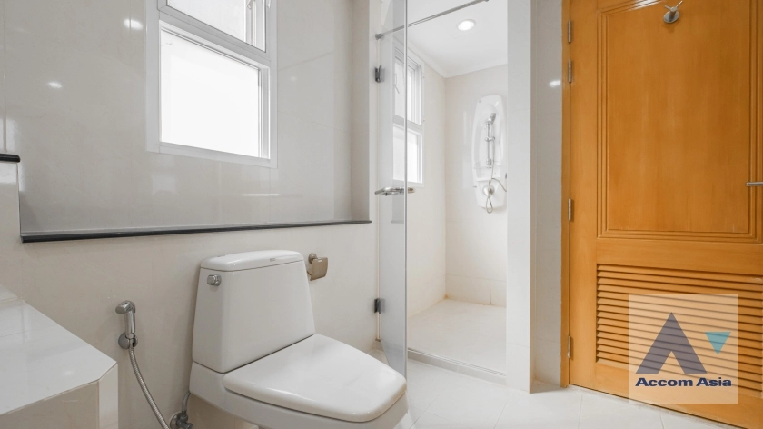 24  4 br Apartment For Rent in Sukhumvit ,Bangkok BTS Phrom Phong at Apartment with Top Facilities, Close to Emshere 1414281