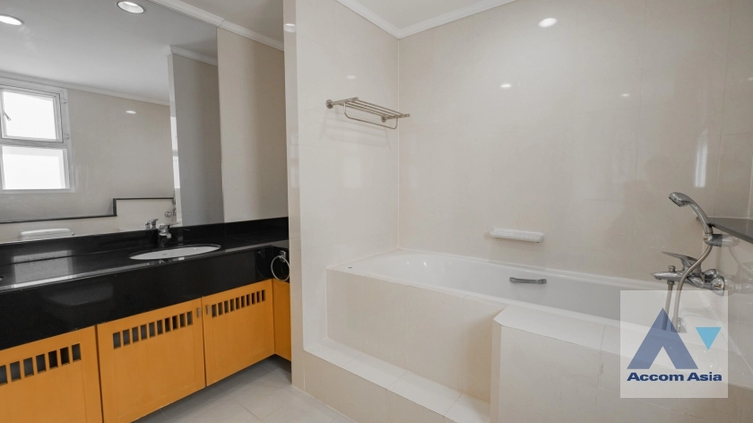 23  4 br Apartment For Rent in Sukhumvit ,Bangkok BTS Phrom Phong at High-quality facility 1414281