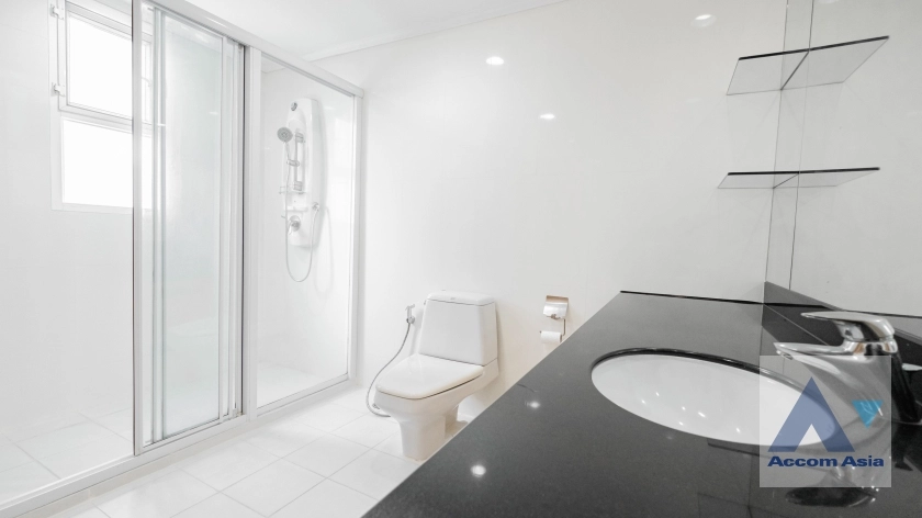 27  4 br Apartment For Rent in Sukhumvit ,Bangkok BTS Phrom Phong at Apartment with Top Facilities, Close to Emshere 1414281