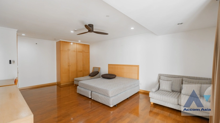 26  4 br Apartment For Rent in Sukhumvit ,Bangkok BTS Phrom Phong at Apartment with Top Facilities, Close to Emshere 1414281