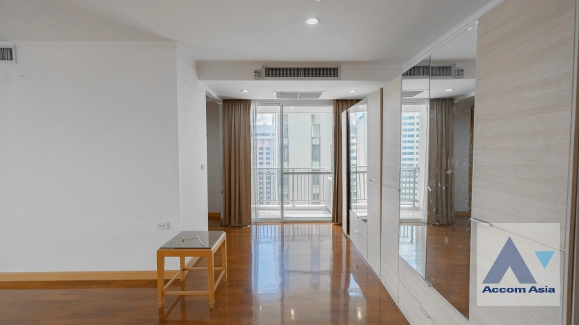 31  4 br Apartment For Rent in Sukhumvit ,Bangkok BTS Phrom Phong at Apartment with Top Facilities, Close to Emshere 1414281