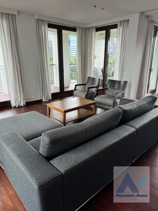  A Unique design and Terrace Apartment  4 Bedroom for Rent BTS Surasak in Silom Bangkok