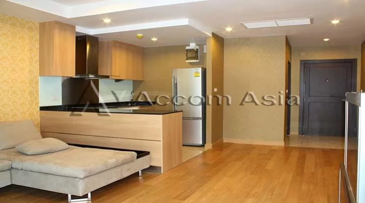  2 Bedrooms  Condominium For Rent & Sale in Sathorn, Bangkok  near BTS Sala Daeng - MRT Lumphini (1514305)