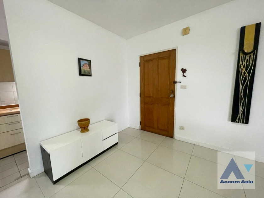 8  2 br Condominium for rent and sale in Sathorn ,Bangkok BRT Thanon Chan at Bangkok Garden Condominium 1514321