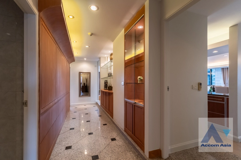 7  3 br Apartment for rent and sale in Ploenchit ,Bangkok BTS Ratchadamri at Step to Lumpini Park 20607