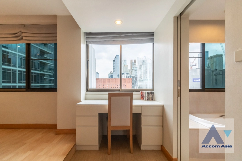 31  3 br Apartment for rent and sale in Ploenchit ,Bangkok BTS Ratchadamri at Step to Lumpini Park 20607