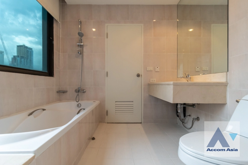 34  3 br Apartment for rent and sale in Ploenchit ,Bangkok BTS Ratchadamri at Step to Lumpini Park 20607