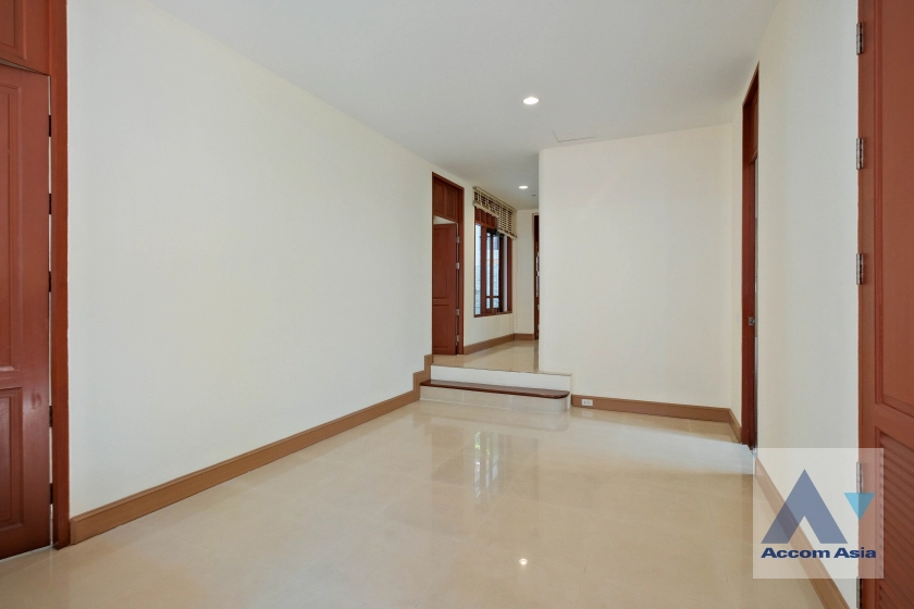 4  4 br House For Rent in Sukhumvit ,Bangkok BTS Ekkamai 1914355