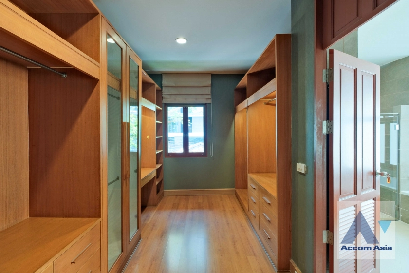 12  4 br House For Rent in Sukhumvit ,Bangkok BTS Ekkamai 1914355