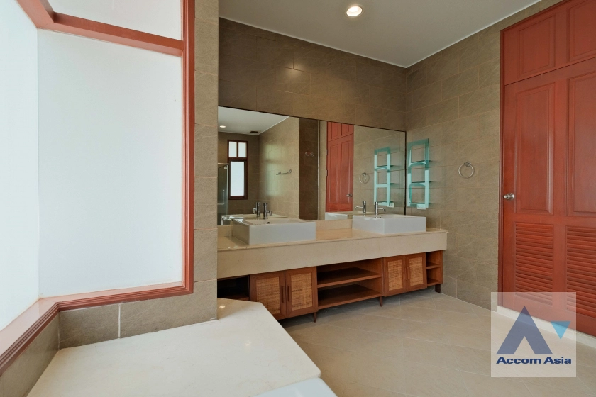 14  4 br House For Rent in Sukhumvit ,Bangkok BTS Ekkamai 1914355