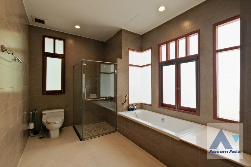 13  4 br House For Rent in Sukhumvit ,Bangkok BTS Ekkamai 1914355